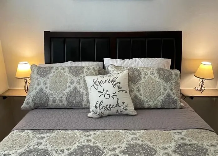 Charming 2-bedroom House For A Peaceful Getaway Apartamento